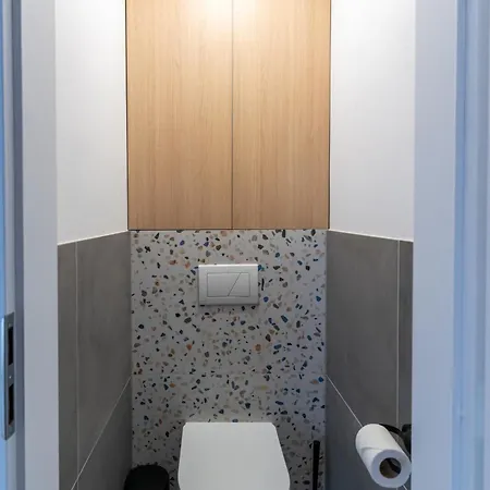 Tix - 75m2, Ac, Parking, 3 Min Europa Sc Apartment *