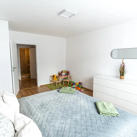 Tix - 75m2, Ac, Parking, 3 Min Europa Sc *