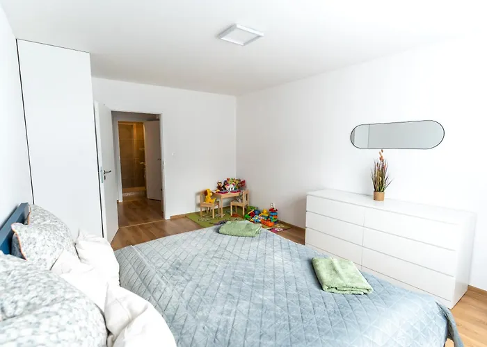 Tix - 75m2, Ac, Parking, 3 Min Europa Sc *